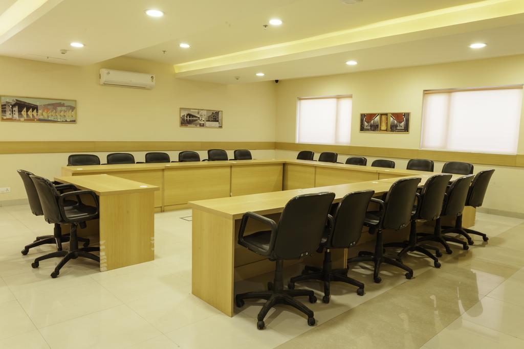 Red Fox Hotel, Chandīgarh المظهر الخارجي الصورة