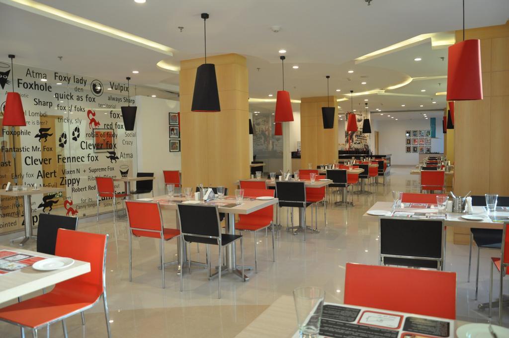 Red Fox Hotel, Chandīgarh المظهر الخارجي الصورة