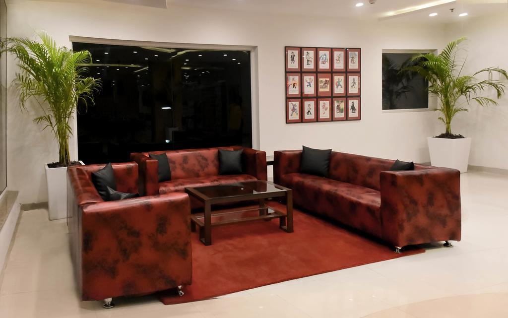 Red Fox Hotel, Chandīgarh المظهر الخارجي الصورة