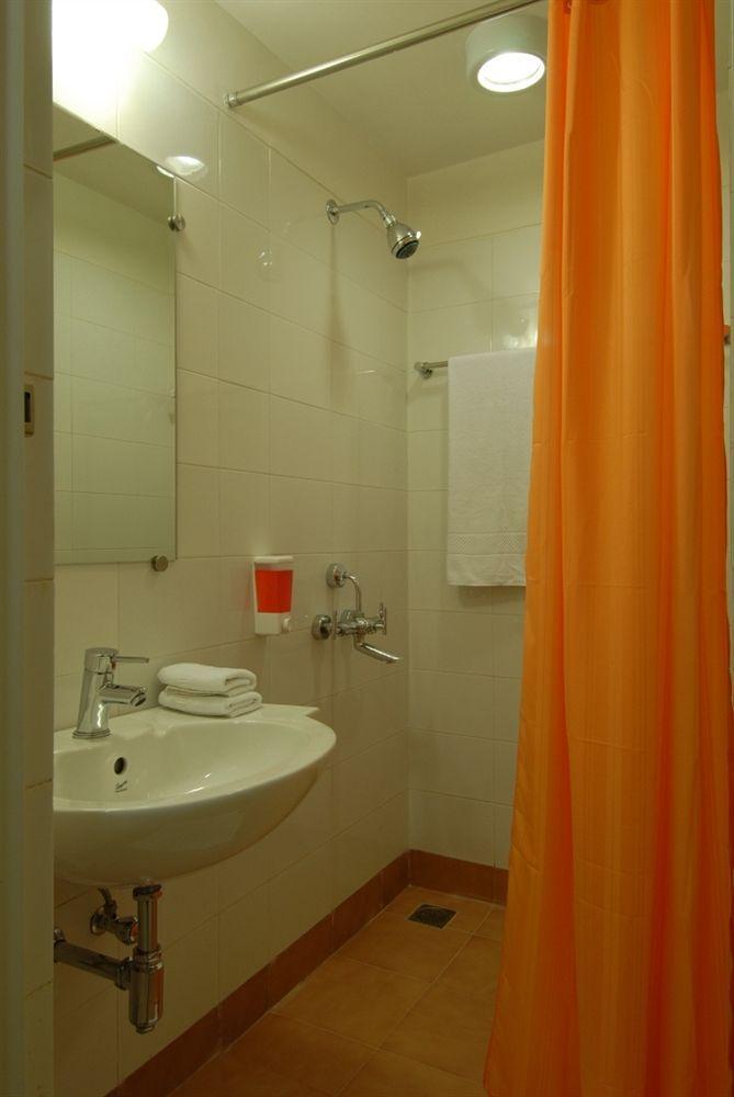 Red Fox Hotel, Chandīgarh المظهر الخارجي الصورة